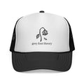 'grey font theory' Trucker Cap – Minimalist Typography Mesh Hat